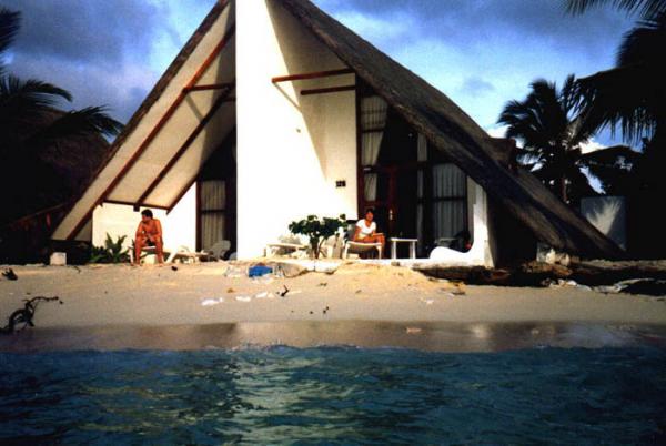 Inselaufnahmen Ari Beach