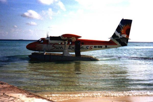 Inselaufnahmen Ari Beach