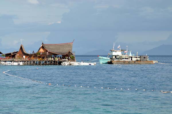 Kapalai Water Village