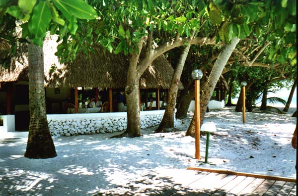 IHURU022.JPG