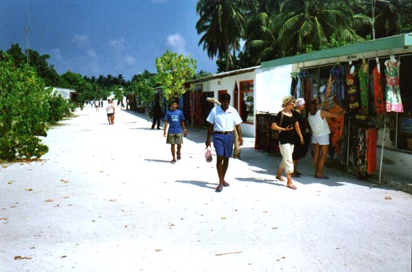 IHURU056.JPG